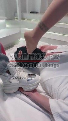 【二宝&领主老大】双S压腿花样深喉-带素人见世面【双视角版】 bf7128