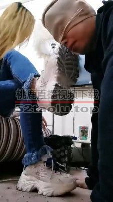 【成都叶子】超脏运动鞋棉袜气味羞辱/人体鞋刷 bf24273