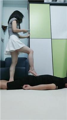 【云儿】奖励贱奴吃脚皮 bf45937