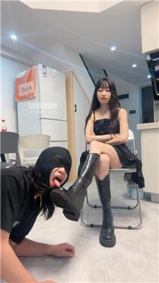 【素人挖掘机】骑马-长靴踩踏-原味袜玉足狂 bf55698