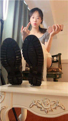【奶豆包】女大主人小皮鞋白丝    250728-12