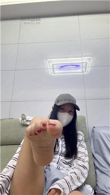 【橙子】车内白袜美腿玩奴才 JS260504-34