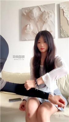 【素人饮水机】咬肉-白袜玩贱奴 JS260601-28