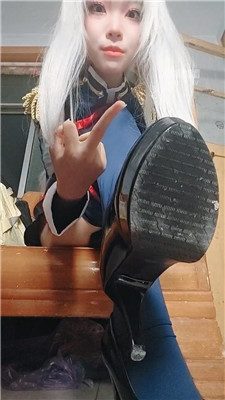 【美少女战士】羽前京香盯炸怨种贡狗    260715-5