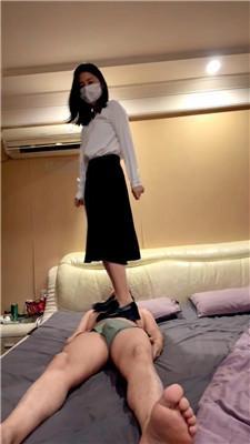 【秋大大】皮鞋踩踏小贱奴 JS260722-5