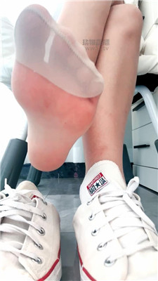 【依甜】贱狗全家伺候主人全家    260727-4