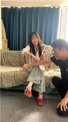 【小宇】学生妹脏鞋白袜蹂躏   JS260930-8